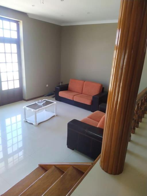 Vivenda Com Patio, No Coracao Do Mindelo Villa Buitenkant foto