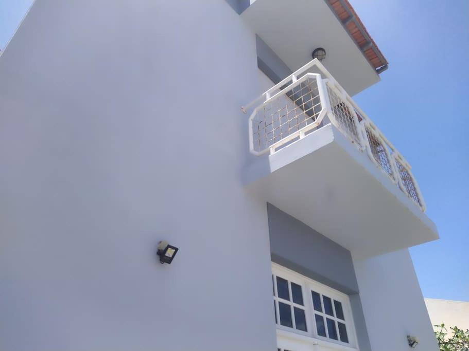 Vivenda Com Patio, No Coracao Do Mindelo Villa Buitenkant foto