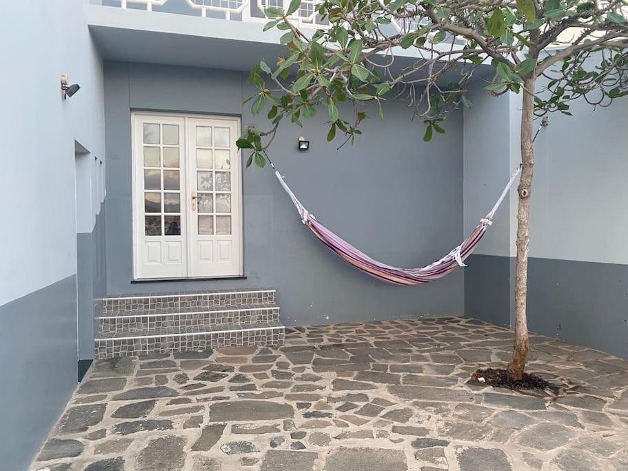 Vivenda Com Patio, No Coracao Do Mindelo Villa Buitenkant foto
